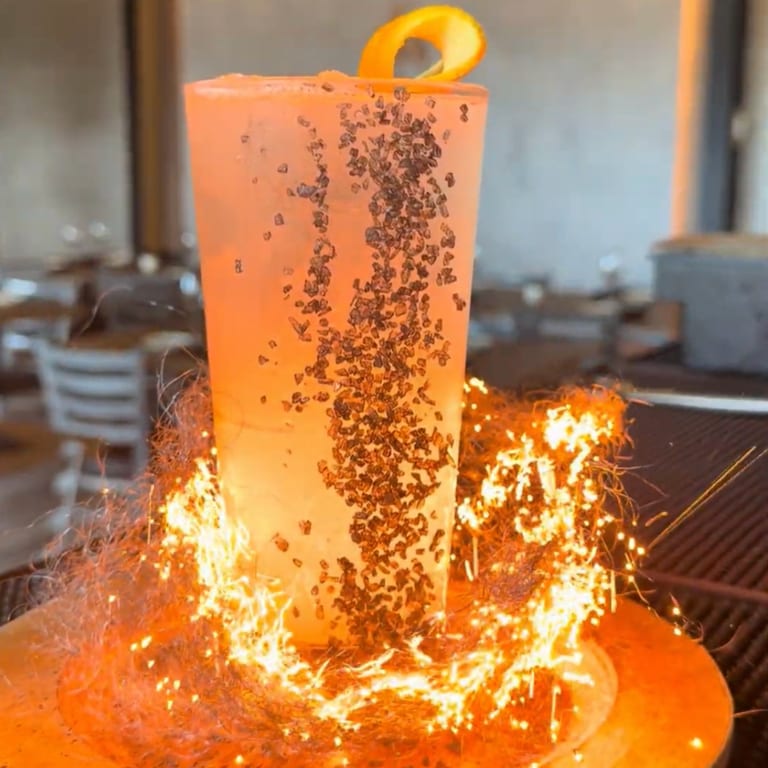 Great Cocktails & Refreshing Drinks